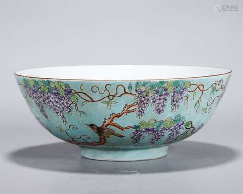 Turquoise-Ground Famille Rose Grape and Bird Bowl