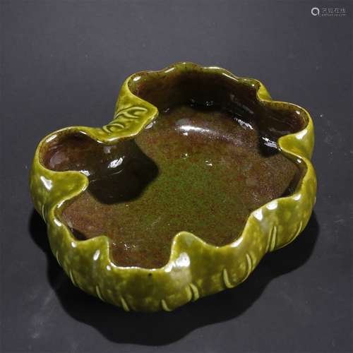 Green-Enamel Lotus-Petal Washer