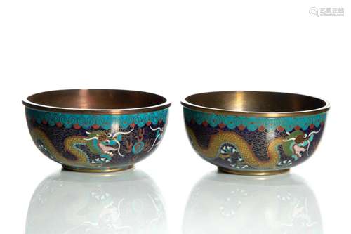 PAIR OF CHINESE CLOISONNE BOWLS WITH YELLOW DRAGON