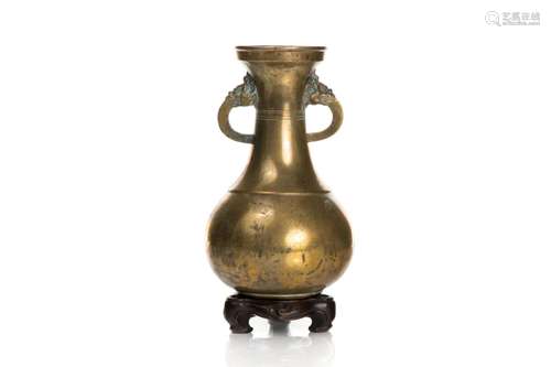 CHINESE BRONZE VASE WITH LUDUAN HANDLES