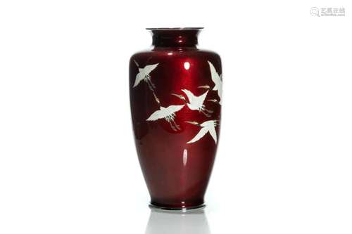 JAPANESE ANDO RED CLOISONNE VASE WITH CRANES