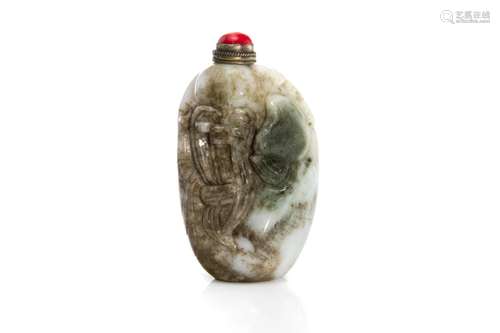 JADE CARVED SHOULAO SNUFF BOTTLE