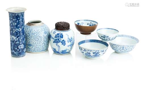 A GROUP OF CHINESE BLUE AND WHITE PORCELAIN