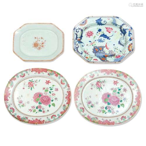 A PAIR OF 18TH CENTURY CHINESE FAMILLE ROSE PLATTERS