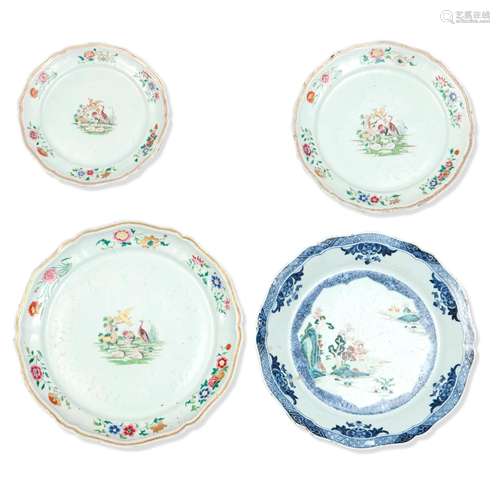 A GRADUATED SET OF THREE FAMILLE ROSE CHARGERS