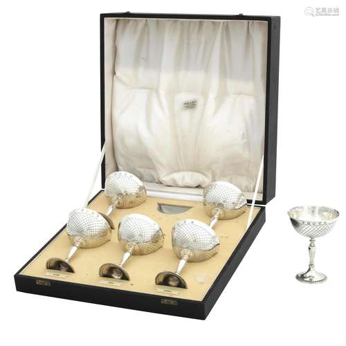 A SET OF MODERN COMMEMORATIVE GOBLETS