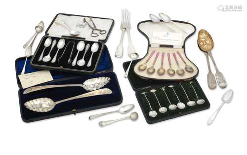 A COLLECTION OF SILVER FLATWARE