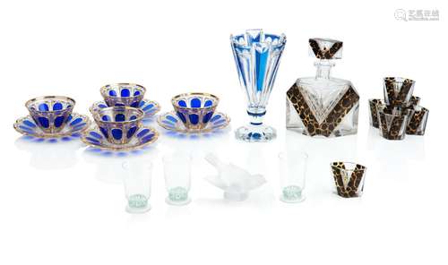 A COLLECTION OF ART DECO GLASS