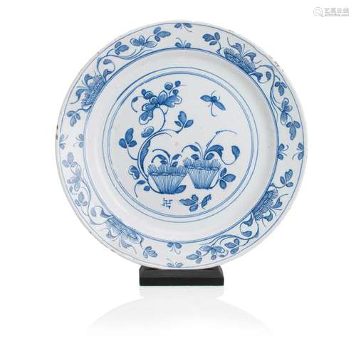 A DUBLIN DELFT CHARGER