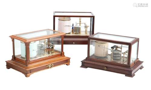 A LATE VICTORIAN MAHOGANY BAROGRAPH (3)