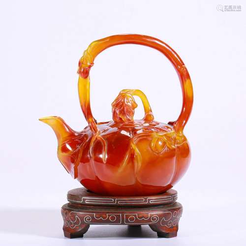 A Chinese Carved Agate Teapot Qing Dyn.