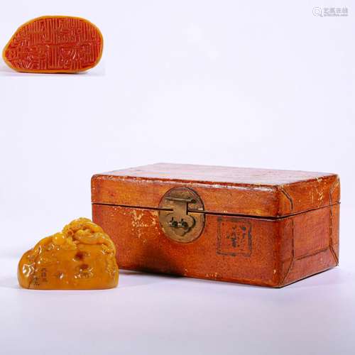 A Carved Chinese Tianhuang Seal with Box Qing Dyn.