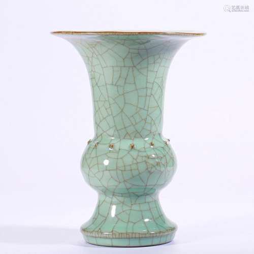 A Chinese Guan-ware Beaker Vase Qing Dyn.