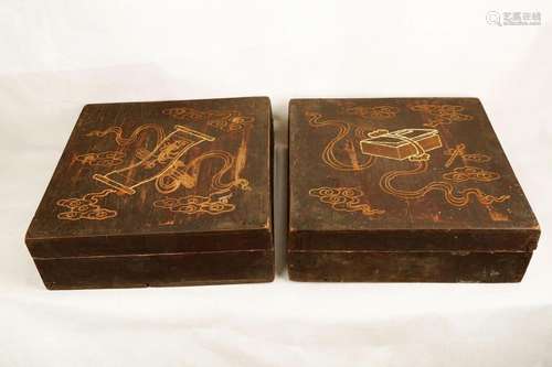 (2) A PAIR OF WOOD CARVED BOXES.M047.