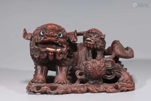 Chinese Carved Wooden Foo Lions Statue