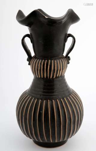 CHINESE BLACK GLAZE PORCELAIN JAR WITH MELON RIDGES