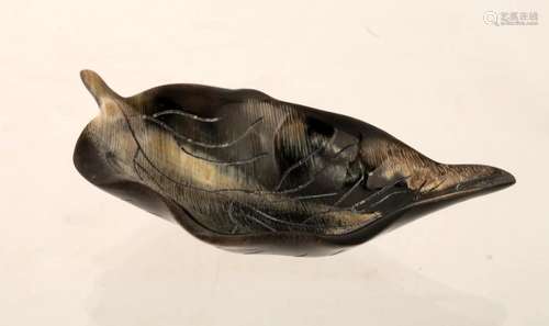 A OX HORN LEAF-SHAPED WATER DROPPER WITH "ROE-PATTERN&q...