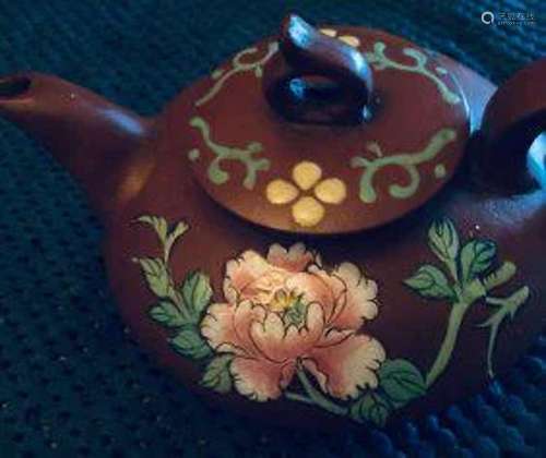 Chinese YiXin Teapot, Estate Decoor