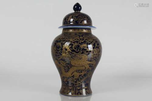 A Chinese Lidded Detailed Dragon-decorating Porcelain