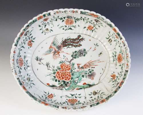 A Chinese porcelain famille verte basin (Kangxi 1661 ? 1722)...