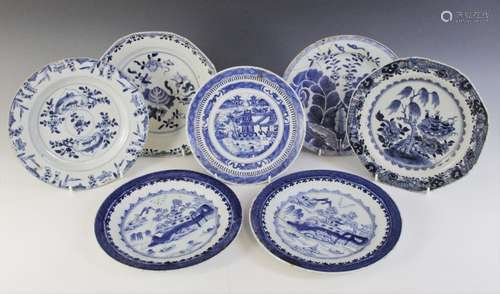 A collection of 18th century Chinese porcelain blue and whit...