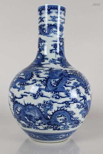 A Chinese Vividly-detailed Blue and White Porcelain