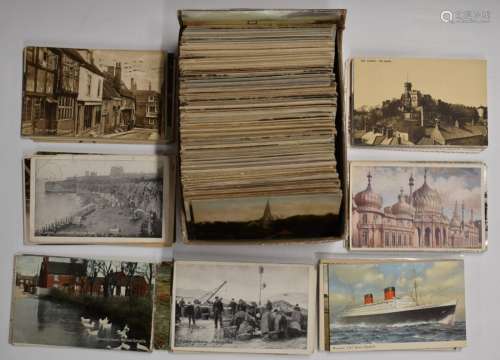 A collection of loose Edwardian and later postcards, all wor...