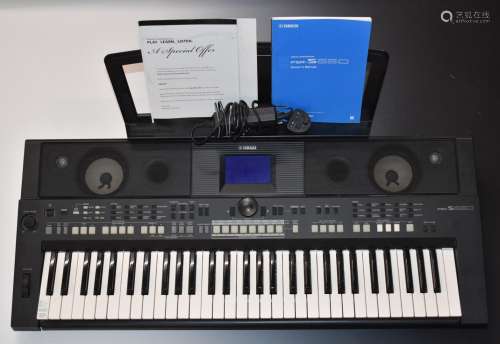 Yamaha PSR-S650 keyboard
