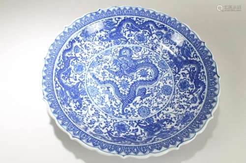 A Chinese Massive Blue and White Dragon-decorating