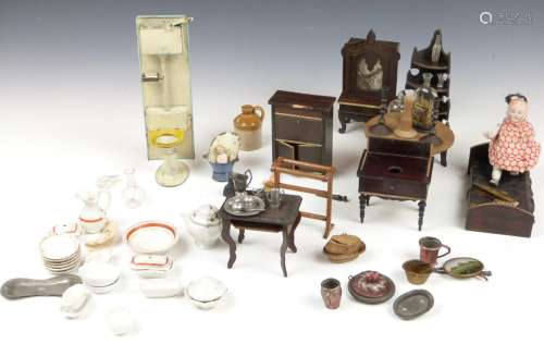19th or early 20thC dolls house items including toilet etc