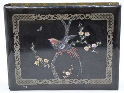 Japanese lacquer photograph album, the cover inlaid and deco...