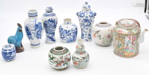 Ten pieces of Chinese ceramics comprising four 19th/20thC bl...