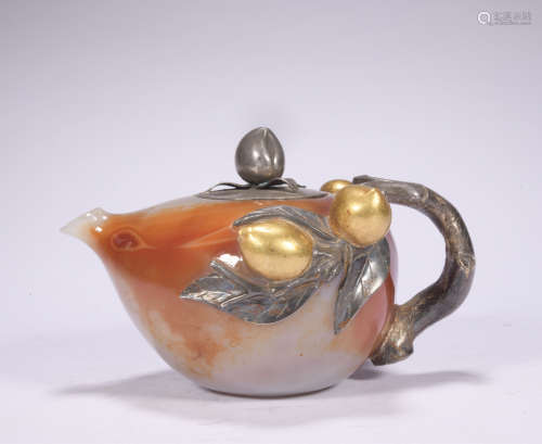 An agate pot ware with gold and silver
