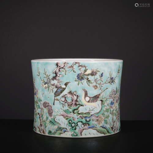 A Wu cai 'floral and birds' pen container