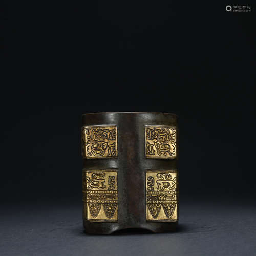 A gilt-bronze pen container