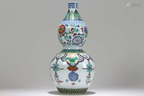 A Chinese Calabash-fortune Bat-framing Porcelain Vase