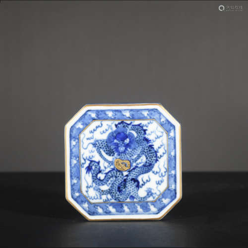 A blue and white 'dragon' box