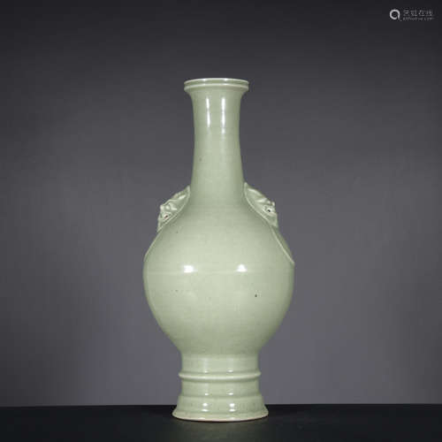 A Long quan kiln vase