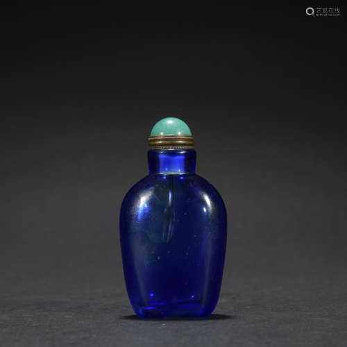 A glassware snuff bottle