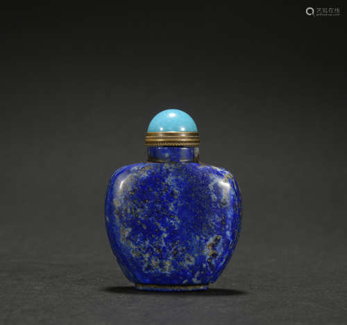 A lapis lazuli snuff bottle