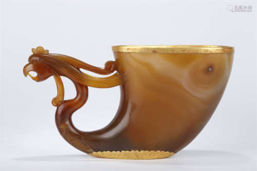 An Agate Cup with Phoenix Shaped Ear.