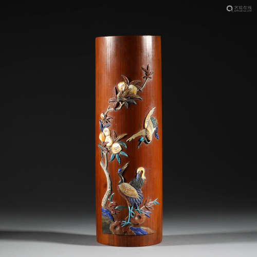 In the Qing Dynasty, bamboo carving inlaid with eight treasu...