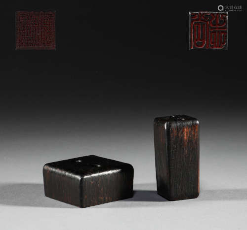 In the Qing Dynasty, there was a pair of ox horn seals