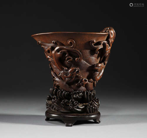 In the Qing Dynasty, bamboo carving red dragon cup