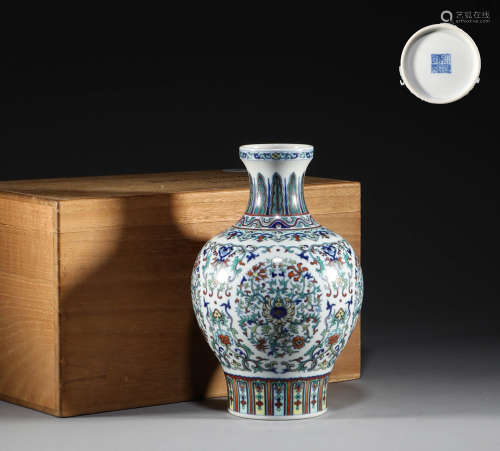 In the Qing Dynasty, doucai twined bottle