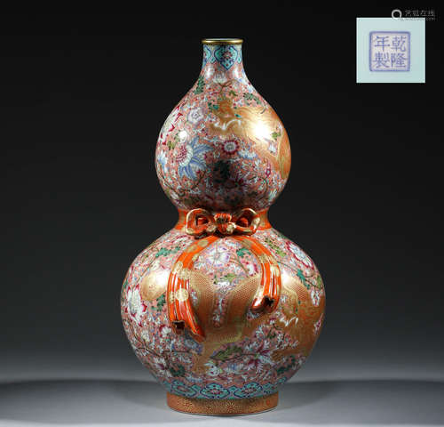 Qing Dynasty, pastel gourd bottle