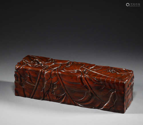 In the Qing Dynasty, yellow pear Plantain Leaf Pattern box