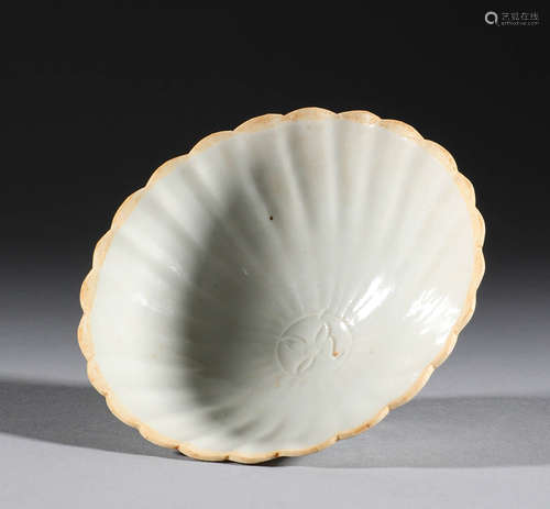 Song Dynasty, Hutian kiln petal cup