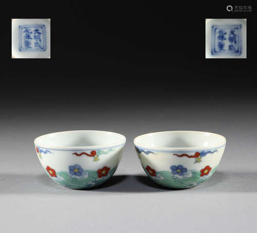 In the Ming Dynasty, there was a pair of doucai sea water pa...