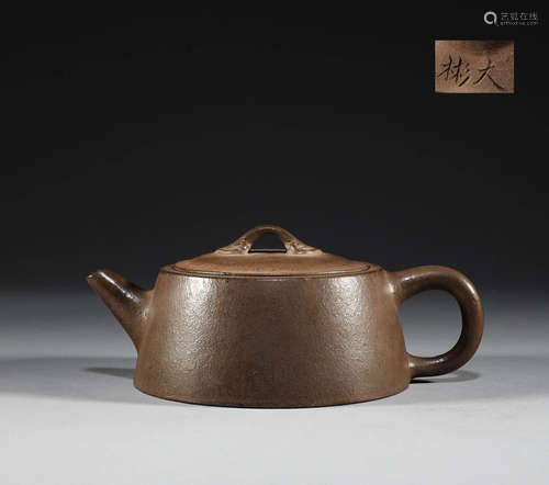 Purple clay pot in Qing Dynasty